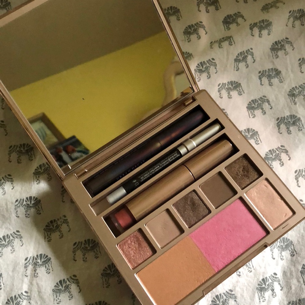 Urban decay NAKED on the run